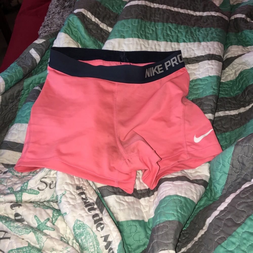 Nike pros💕
